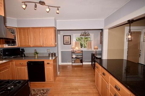 79 Eckington St, Springfield, MA 01108 photo 12