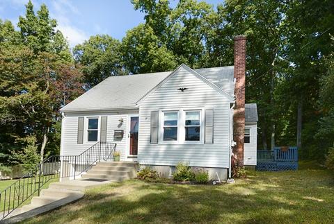 138 Ararat St, Worcester, MA 01606 photo 3