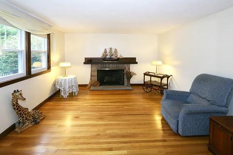 9 E Garfield Ave, Beverly, MA 01915 photo 3