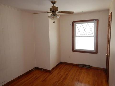 101 W Canton Cir, Springfield, MA 01104 photo 8