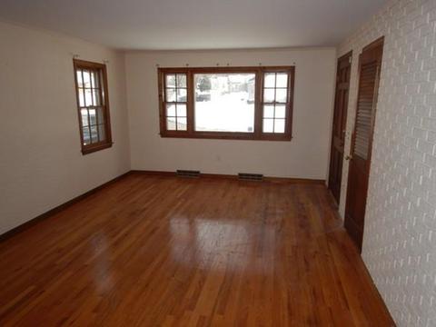 101 W Canton Cir, Springfield, MA 01104 photo 6