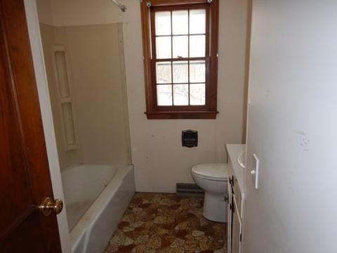 101 W Canton Cir, Springfield, MA 01104 photo 14