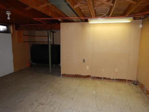 101 W Canton Cir, Springfield, MA 01104 photo 16