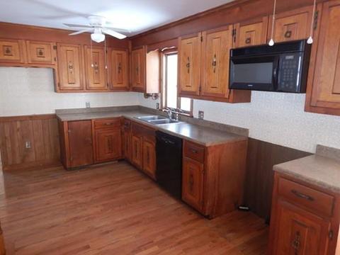 101 W Canton Cir, Springfield, MA 01104 photo 5