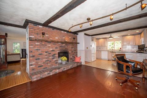 237 Forest St, Dunstable, MA 01827 photo 7