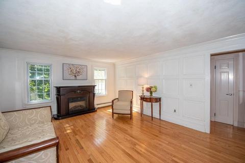 237 Forest St, Dunstable, MA 01827 photo 4