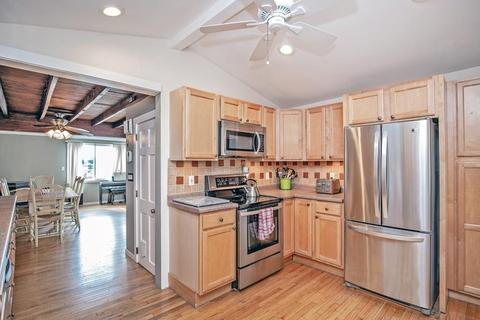 11 Marsh Ave, Beverly, MA 01915 photo 4