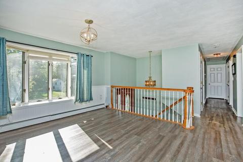 14 Olean Rd, Burlington, MA 01803 photo 3