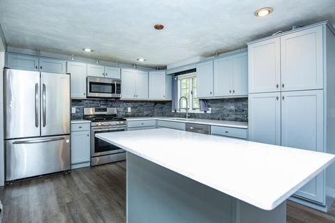 14 Olean Rd, Burlington, MA 01803 photo 4
