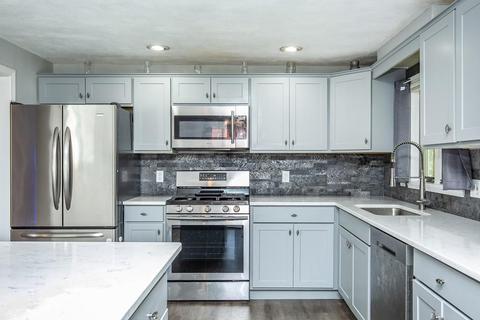 14 Olean Rd, Burlington, MA 01803 photo 5