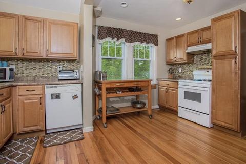 44 Bailey Ave, Saugus, MA 01906 photo 4