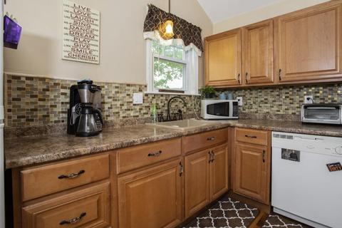 44 Bailey Ave, Saugus, MA 01906 photo 8