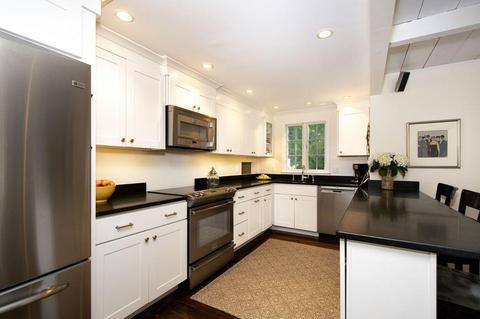 17 Charles St, Hingham, MA 02043 photo 11
