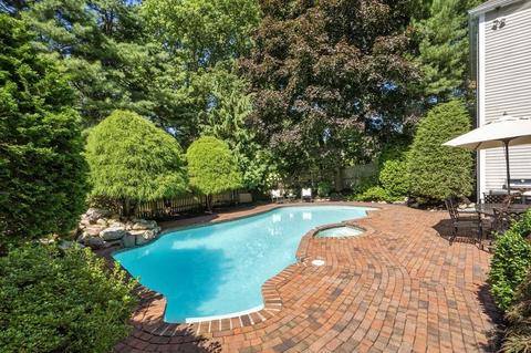 17 Charles St, Hingham, MA 02043 photo 4