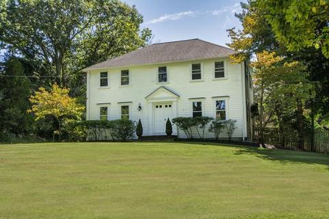 17 Charles St, Hingham, MA 02043 photo 2