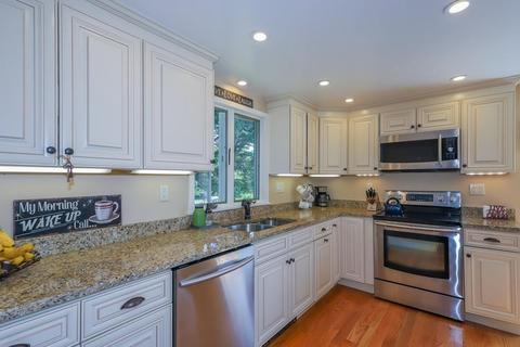 1 Glendale Dr, Danvers, MA 01923 photo 4