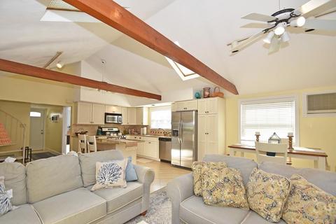 82 Shore Ave, Wareham, MA 02571 photo 5