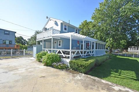 82 Shore Ave, Wareham, MA 02571 photo 1