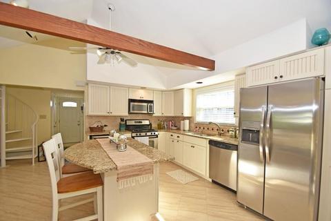 82 Shore Ave, Wareham, MA 02571 photo 3