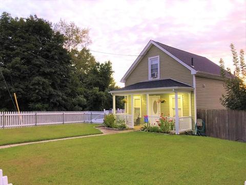 1105 Bay St, Fall River, MA 02724 photo 4