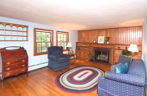 4 Winthrop Ave, Maynard, MA 01754 photo 3