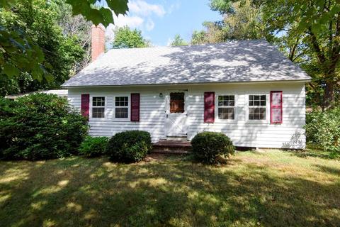 4 Winthrop Ave, Maynard, MA 01754 photo 1