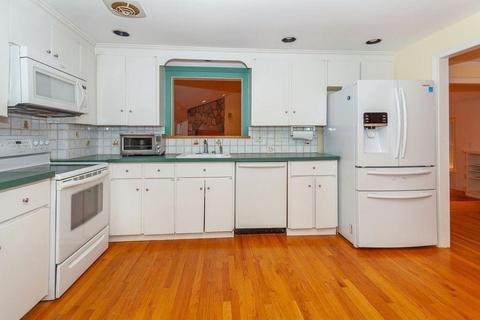 28 Constitution, Lexington, MA 02421 photo 3