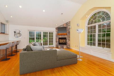 28 Constitution, Lexington, MA 02421 photo 1