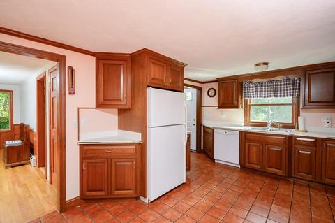 225 County Rd, Hanson, MA 02341 photo 7