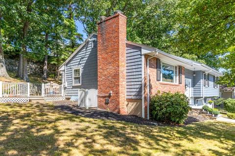 9 Michael Rd, Wakefield, MA 01880 photo 3