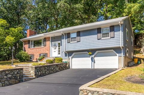 9 Michael Rd, Wakefield, MA 01880 photo 2