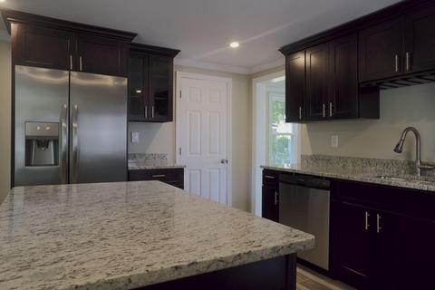 14 Elm St, Derry, NH 03038 photo 9