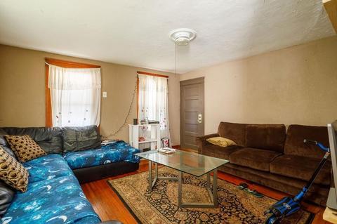 12 Lodi St, Worcester, MA 01608 photo 6