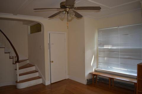 18 Spring St, Gloucester, MA 01930 photo 8