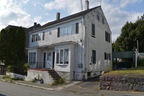18 Spring St, Gloucester, MA 01930 photo 1