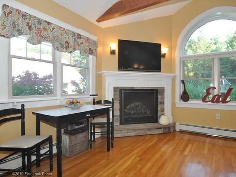 880 Maple St, Mansfield, MA 02048 photo 4