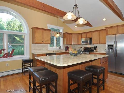880 Maple St, Mansfield, MA 02048 photo 8