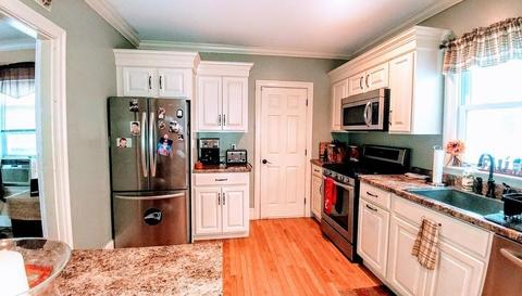 16 Chase St, Beverly, MA 01915 photo 2