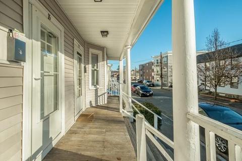 13 Bennett St, Beverly, MA 01915 photo 3