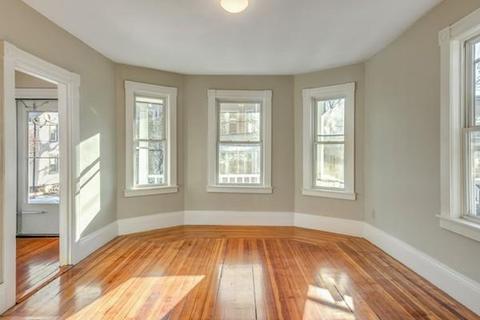 13 Bennett St, Beverly, MA 01915 photo 10