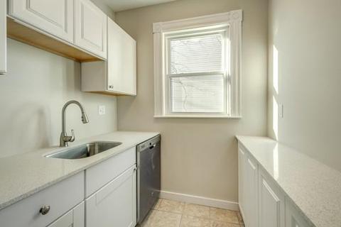 13 Bennett St, Beverly, MA 01915 photo 6