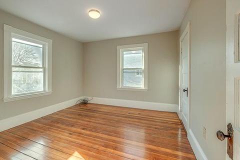 13 Bennett St, Beverly, MA 01915 photo 16