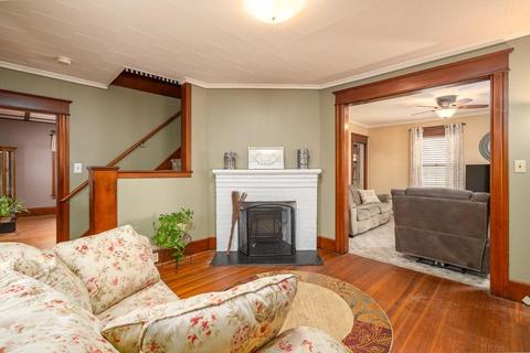 7 Knight Ave, Easthampton, MA 01027 photo 8