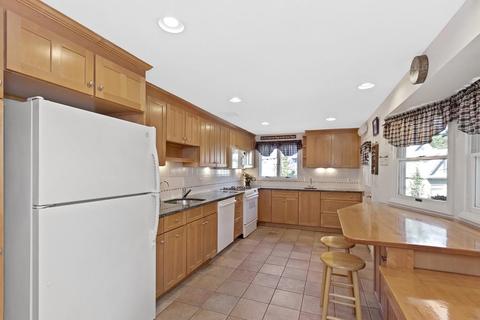 62 Rivard Rd, Needham, MA 02492 photo 6