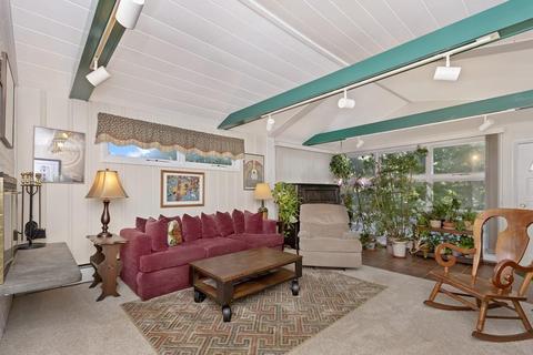 62 Rivard Rd, Needham, MA 02492 photo 8