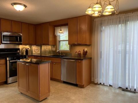 210 Keddy St, Springfield, MA 01109 photo 4
