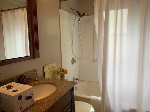 210 Keddy St, Springfield, MA 01109 photo 11