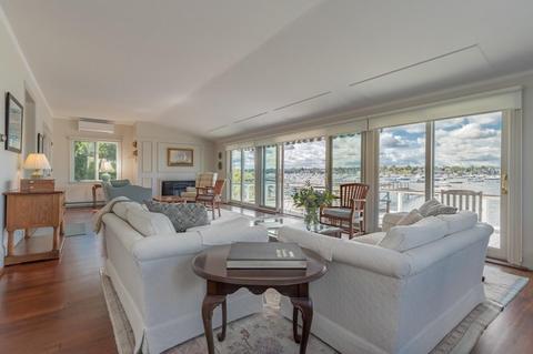 10 Harvard St, Marblehead, MA 01945 photo 4