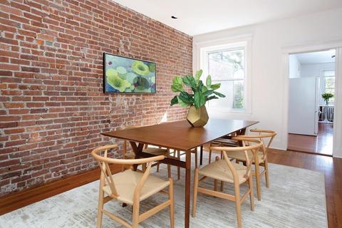 82 Browne St #3, Brookline, MA 02446 photo 4