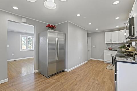 89 Stedman St, Chicopee, MA 01013 photo 4
